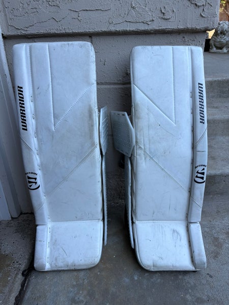 30"  Warrior Ritual G6 E+ Goalie Leg Pads (Used)