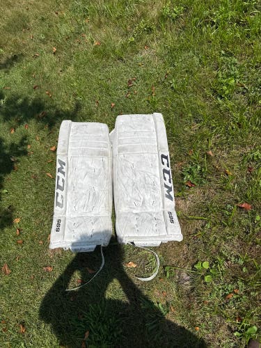 28+1* CCM Revolution 595 Goalie Leg Pads (Used)