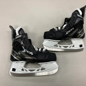 NEW Junior CCM Tacks Classic Hockey Skates Size 3