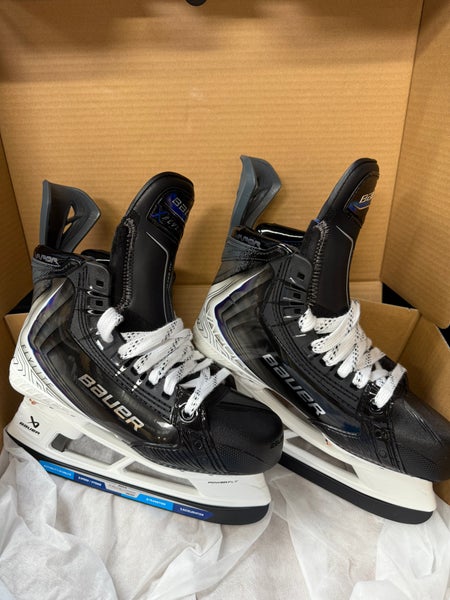 New Bauer Vapor Flylite Intermediate Hockey Skates