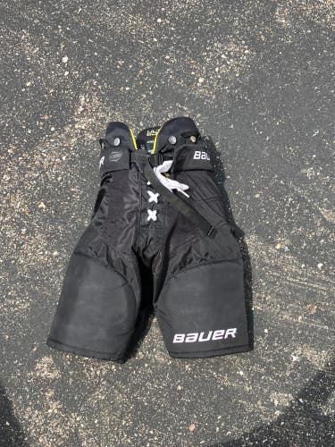 Youth Large Bauer Supreme Ultrasonic Hockey Pants (Used)