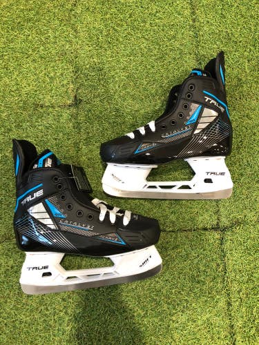 Senior True Catalyst 3X4 Hockey Skates Regular Width 7.0 (New)