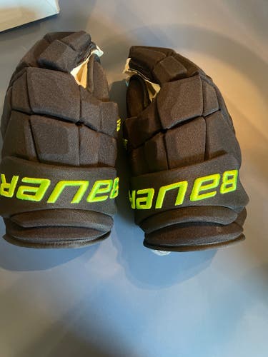 Bauer Supreme Ultrasonic Gloves Pro Stock (New)