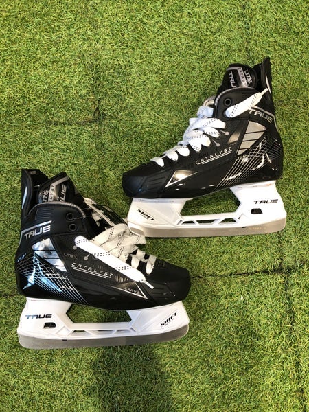 Senior True Catalyst Lite (SMU) Hockey Skates Regular Width 7.0 (New)