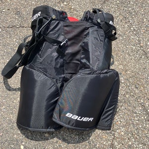 Black Senior Large Bauer  X700 Hockey Goalie Pants (Used)