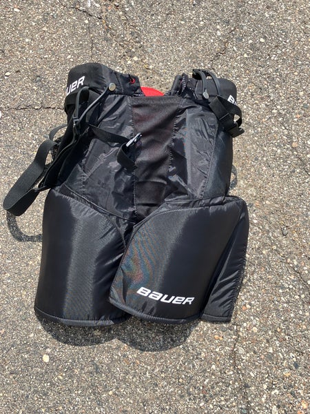 Black Senior Large Bauer  X700 Hockey Goalie Pants (Used)