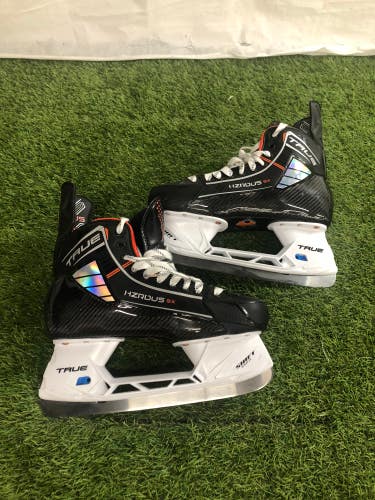 Senior True HZRDUS 9X Hockey Skates Wide Width 11 (Used)