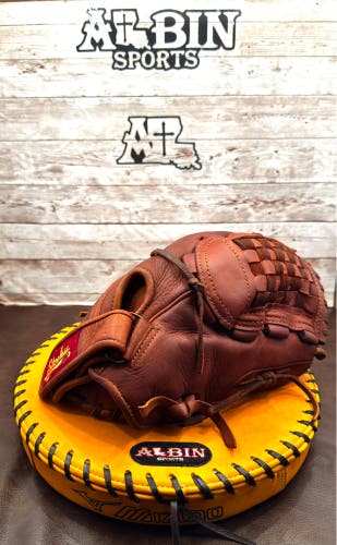 Shoeless Jane softball glove 1250