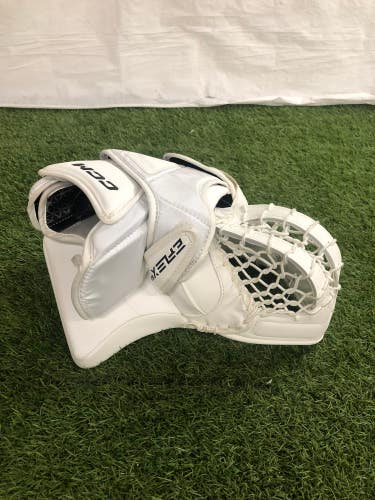 White Intermediate CCM Extreme Flex 6.9 Goalie Glove (Used)
