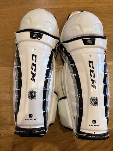 CCM 21K 16" Shin Pads Pro Stock