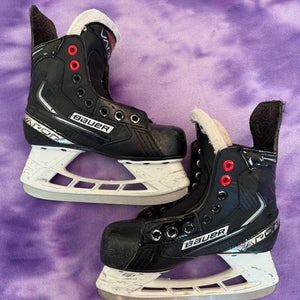 Bauer Vapor X3.5 Hockey Skates | Junior 1.5 (Used)