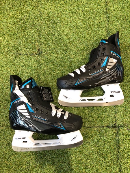 Intermediate True Catalyst 3X4 Hockey Skates Regular Width Size 4.0 (New)