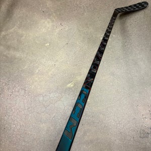 Intermediate CCM Vizion Right Handed Hockey Stick P28M  (Used)