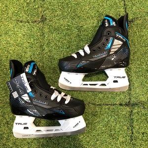 Junior True Catalyst 3X4 Hockey Skates Regular Width Size 1.5 (New)