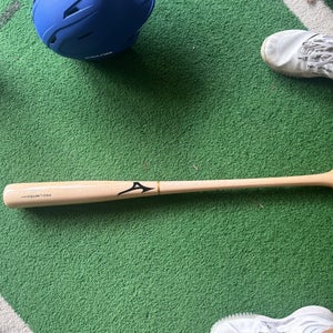2025 Mizuno MZM271 Maple BBCOR Certified Bat (-3)  31 oz 34" (New)