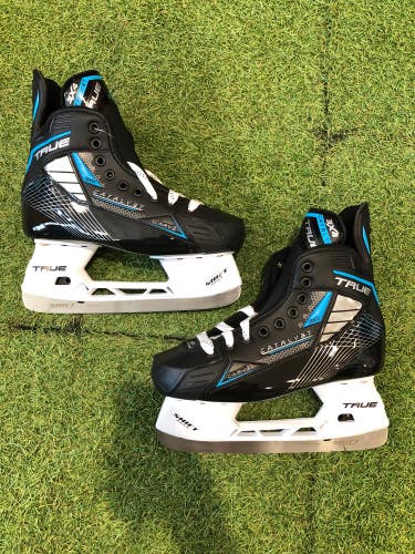 Intermediate True Catalyst 3X4 Hockey Skates Regular Width 6.0 (New)