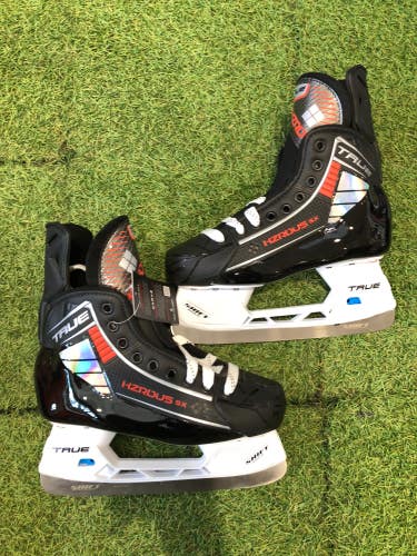Intermediate True HZRDUS 5X Hockey Skates Regular Width Size 5.0 (New)