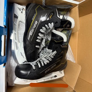 New Bauer Supreme M40 Size 9 Fit2 (no box)