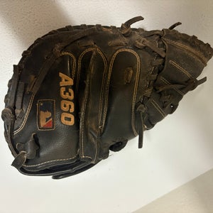 Catcher's Wilson RH A360 Baseball Glove 31.5" (Used)
