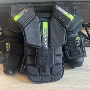 Large/Extra Large Warrior RITUAL X4 E+ Goalie Chest Protector (Used)