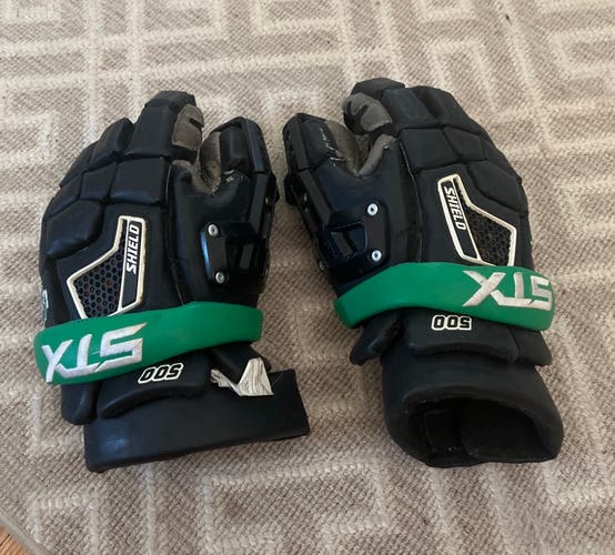 Laxachusetts STX Goalie Gloves Size 12