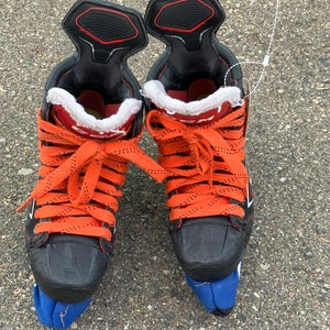 Junior CCM JetSpeed FT2 Hockey Skates Regular Width Size 4 (Used)