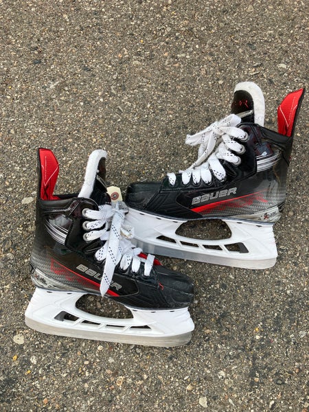 Junior Bauer Vapor XLTX Pro+ Hockey Skates Regular Width Size 3 (Used)