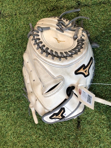 Mizuno MVP Prime RH Catcher's Softball Glove 34" (Used)