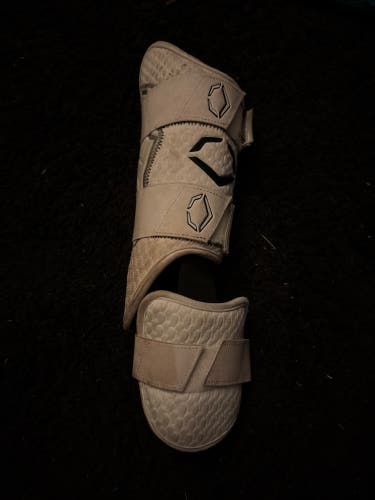 White Senior EvoShield Leg guard Shin Guards (Used)