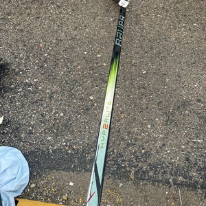 Junior Bauer Vapor Hyperlite 2 Hockey Stick Left Hand P92 (Used)