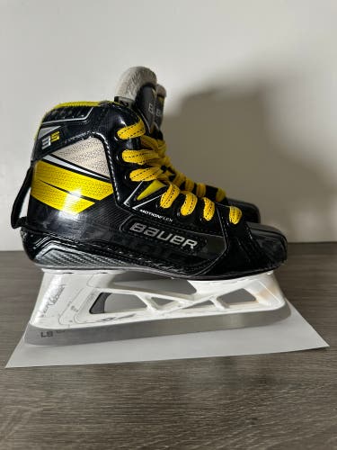 Bauer Supreme 3S Hockey Goalie Skates Size 2.5 (Used)