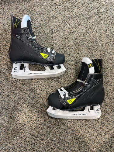 Junior Graf G735 Pro Hockey Skates Narrow Width Size 3.5 (New)