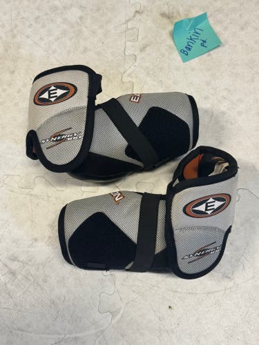 Medium Senior Easton Synergy 300 Elbow Pads (Used)