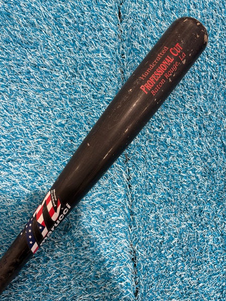 Marucci Pro Cut Maple Bat (-3) 28 oz 31" (Used)