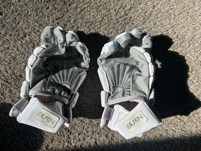 Warrior Burn XP Lacrosse Gloves 14"