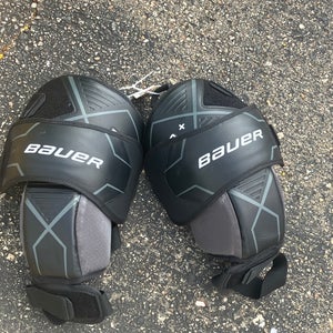 Intermediate Bauer Pro Knee Pads (Used)