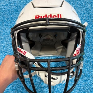 Youth Medium Riddell SpeedFlex Helmet (Used)