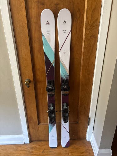 Fischer Koa 84 159cm with Adjustable Tyrolia Attack 11 Bindings