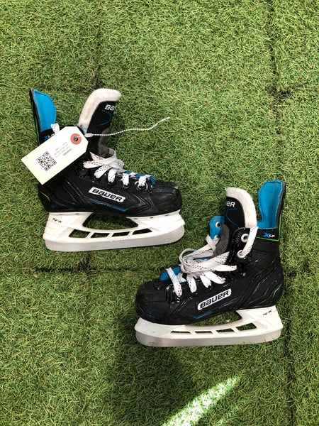 Youth Bauer XLP Hockey Skates Regular Width 12.0 (Used)