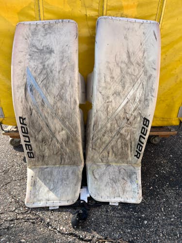 35" Senior Bauer Hyperlite 2 Goalie Leg Pads (Used)
