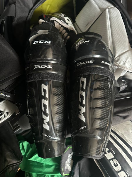 CCM Tacks 9550 14" Shin Pads (Used)