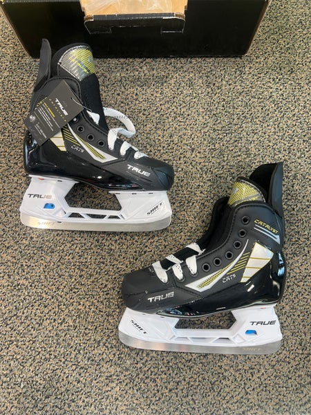 Junior True Catalyst 5 Hockey Skates Regular Width Size 2.0 (New)