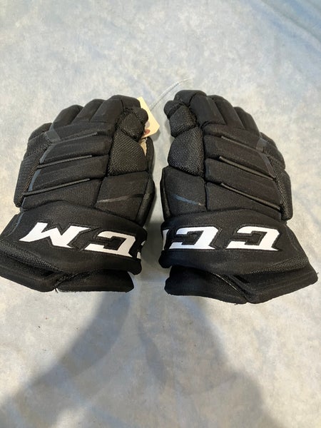 Black Junior CCM JetSpeed Xtra Pro Gloves 12" (Used)