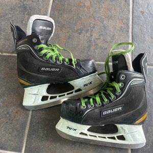Junior Bauer Supreme One20 Hockey Skates Regular Width Size 3 (Used)