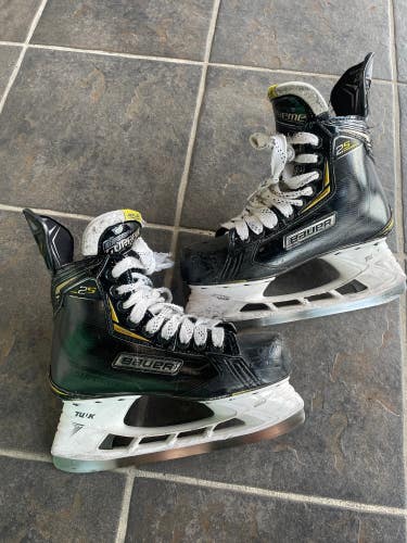 Senior Bauer Supreme 2S Hockey Skates Regular Width Size 6.5 (Used)