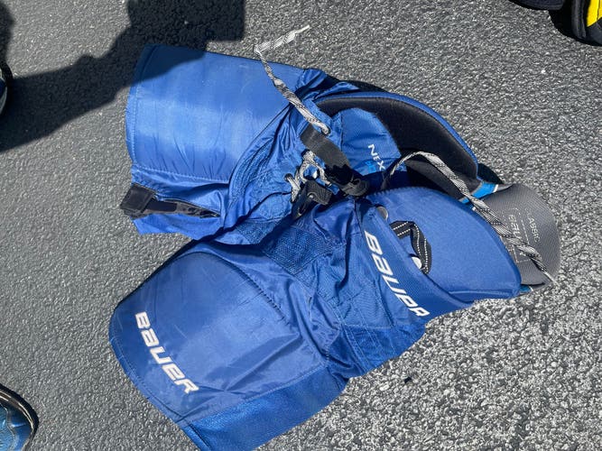 Small Junior Bauer Nexus 600 Hockey Pants (Used)