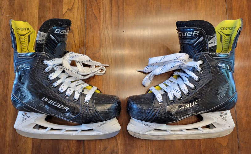 Bauer Ignite Pro+ Hockey Skates Extra Wide Width Size 4 Fit 3 (Used)
