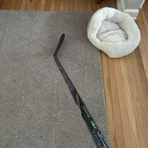 Junior Bauer Nexus Tracer Right Handed Hockey Stick P92 (Used)