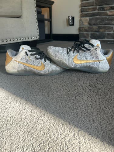 Men's Size M 12.0 (W 13.0) Nike Kobe 11 Shoes (Used)