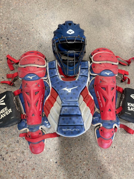 Youth Mizuno Samurai Catcher's Set (Used)